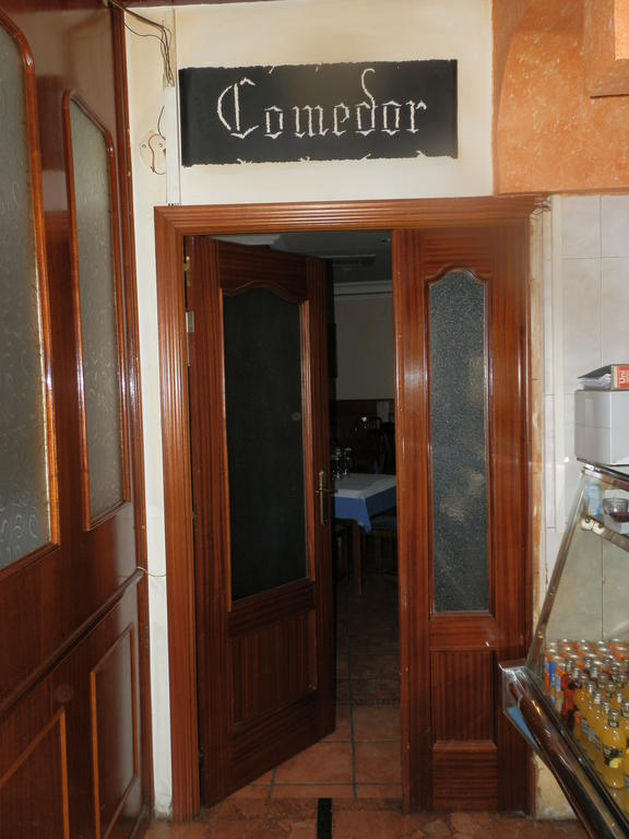 Hostal Restaurante San Poul Consuegra Exterior foto